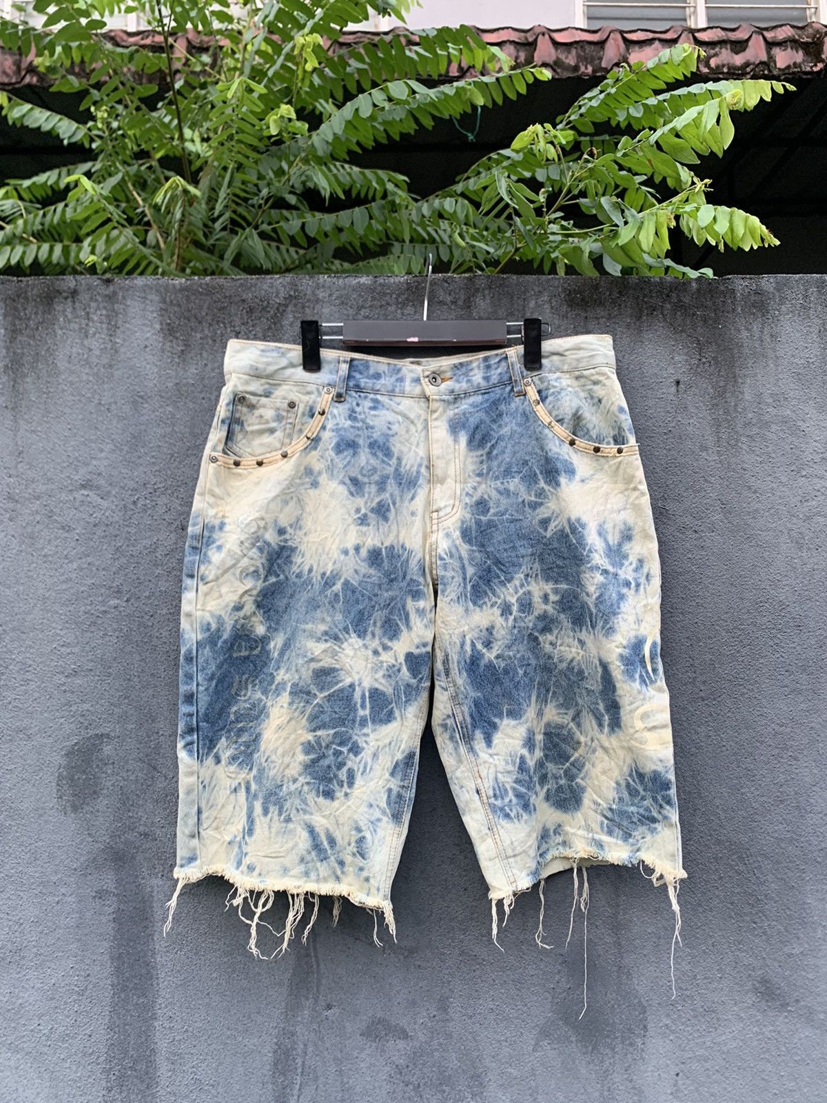 Vintage 👹VINTAGE THRASHED GOTCHA DENIM SHORTS Size US 34 / EU 50 - 1 Thumbnail