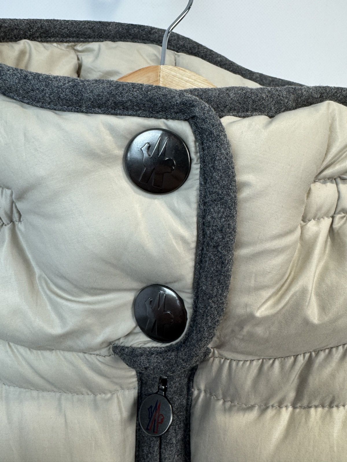 Moncler Moncler Signac Hood Down Puffer Jacket Women’s Beige Size 1 Size XS / US 0-2 / IT 36-38 - 7 Thumbnail