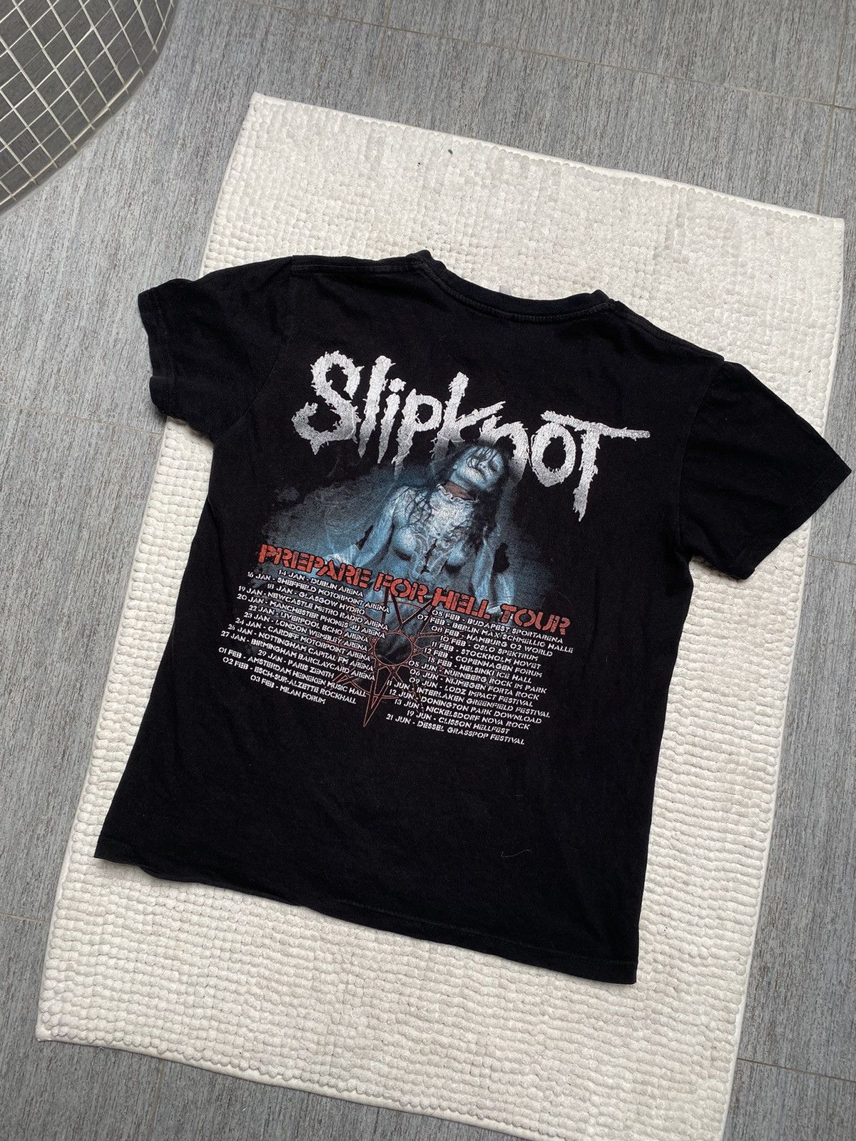Band Tees × Slipknot Slipknot Prepare For Hell Tour Tee Vintage y2k 2014 - 2015 Size US S / EU 44-46 / 1 - 10 Thumbnail
