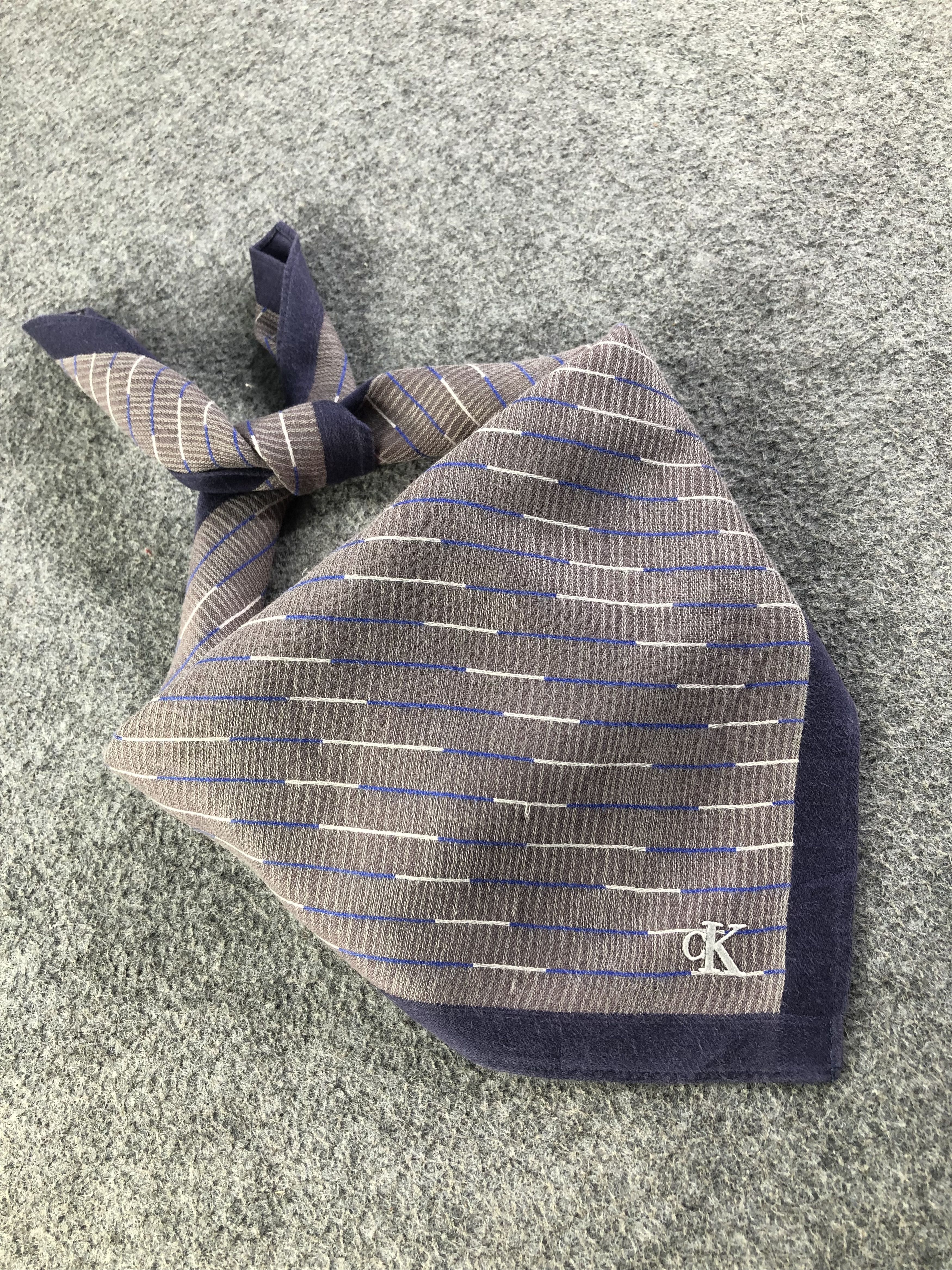 Calvin Klein Calvin Klein Handkerchief / Bandana / Neckerchief Size ONE SIZE - 1 Thumbnail