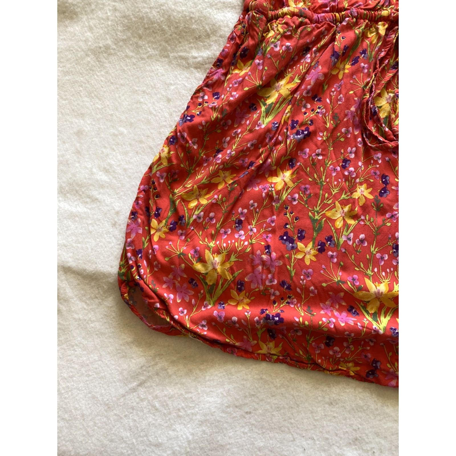 Gap GAP Red Floral Mini Dress Sleeveless V-Neck Drawstring Waist M Women’s Short Casual Spring Summer Fall Multicolor Flower Pattern Dress Size M / US 6-8 / IT 42-44 - 5 Thumbnail