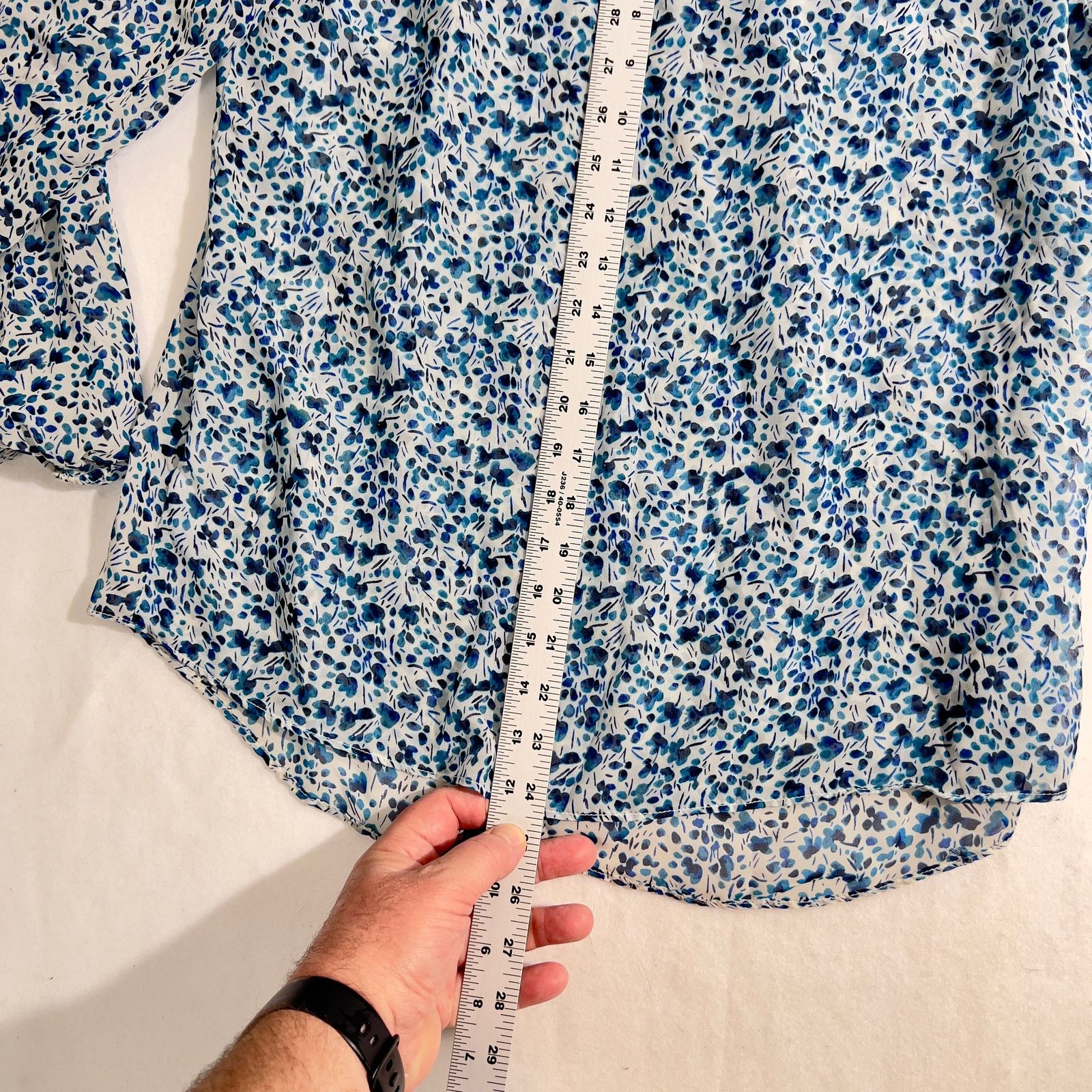 Other Floral Blouse Daisy Fuentes L Blue Watercolor Design V-Neck Size L / US 10 / IT 46 - 8 Thumbnail