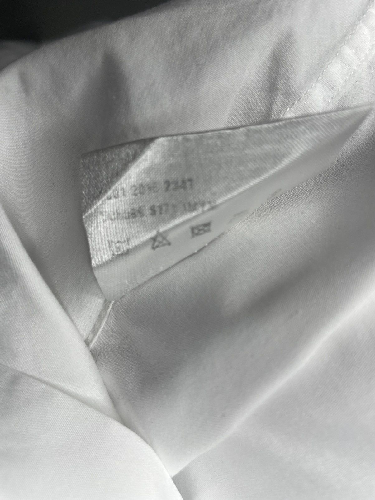 Prada Prada white shirt with contrast stitching. Size 39 /15-1/2 Size US M / EU 48-50 / 2 - 7 Thumbnail