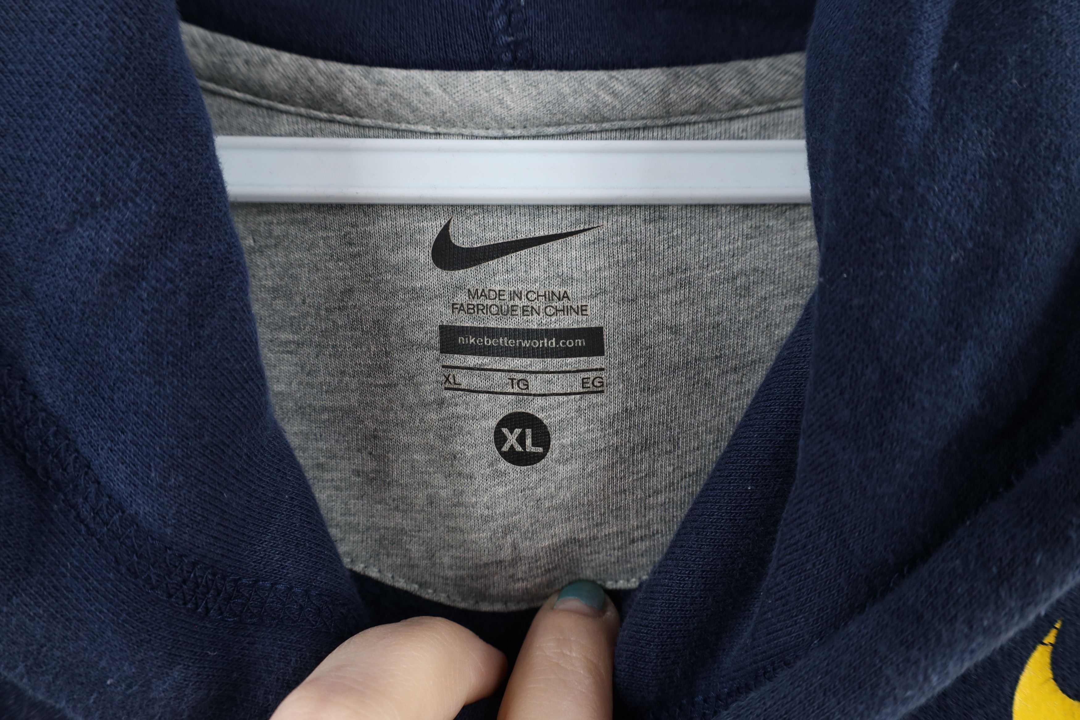 Nike × Vintage Vintage Nike University of Michigan M Hoodie Sweatshirt Size ONE SIZE - 5 Thumbnail