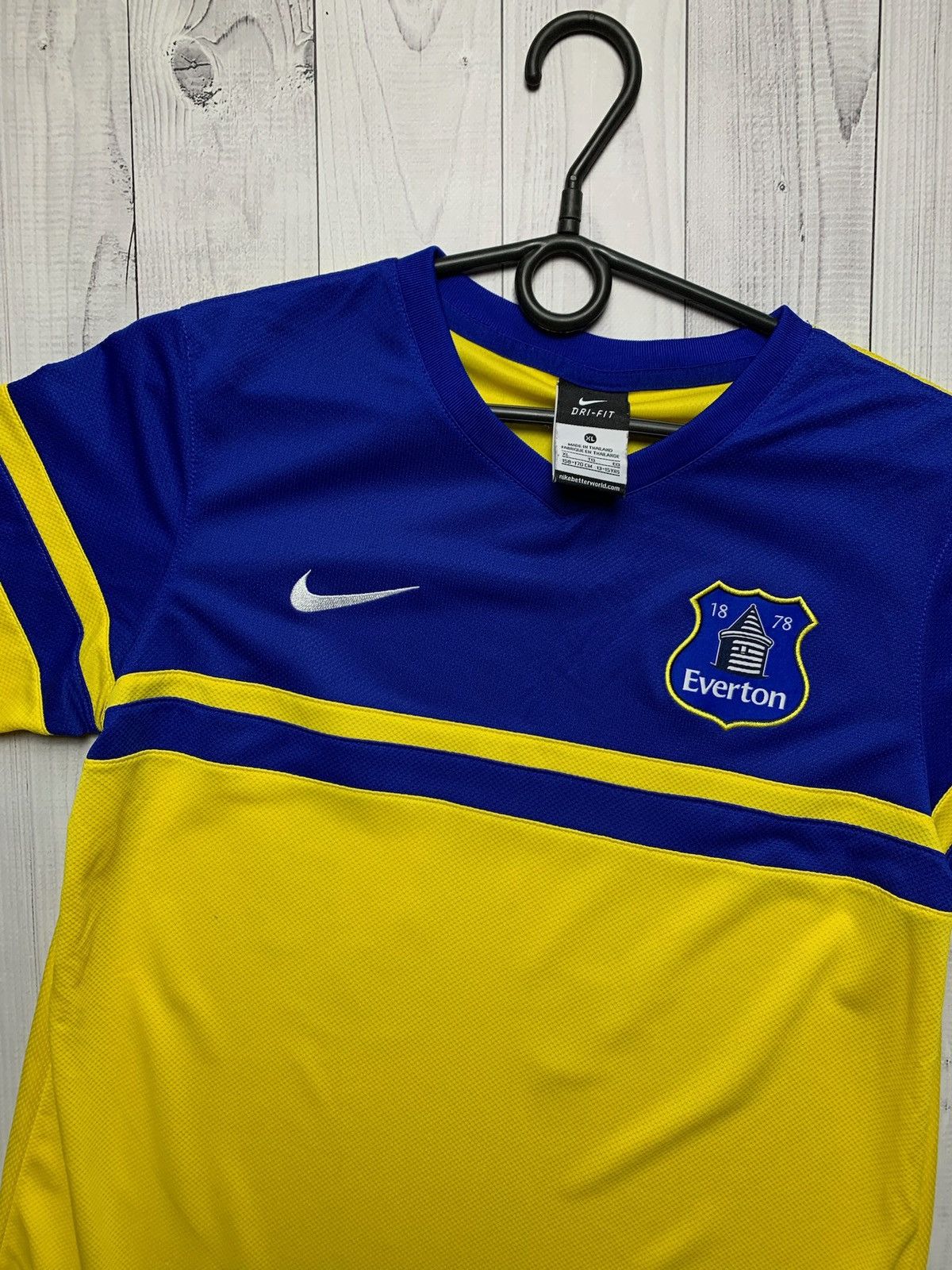 Nike × Vintage Vintage Nike Everton soccer jersey size S yellow 20 Barkley Size US S / EU 44-46 / 1 - 3 Thumbnail