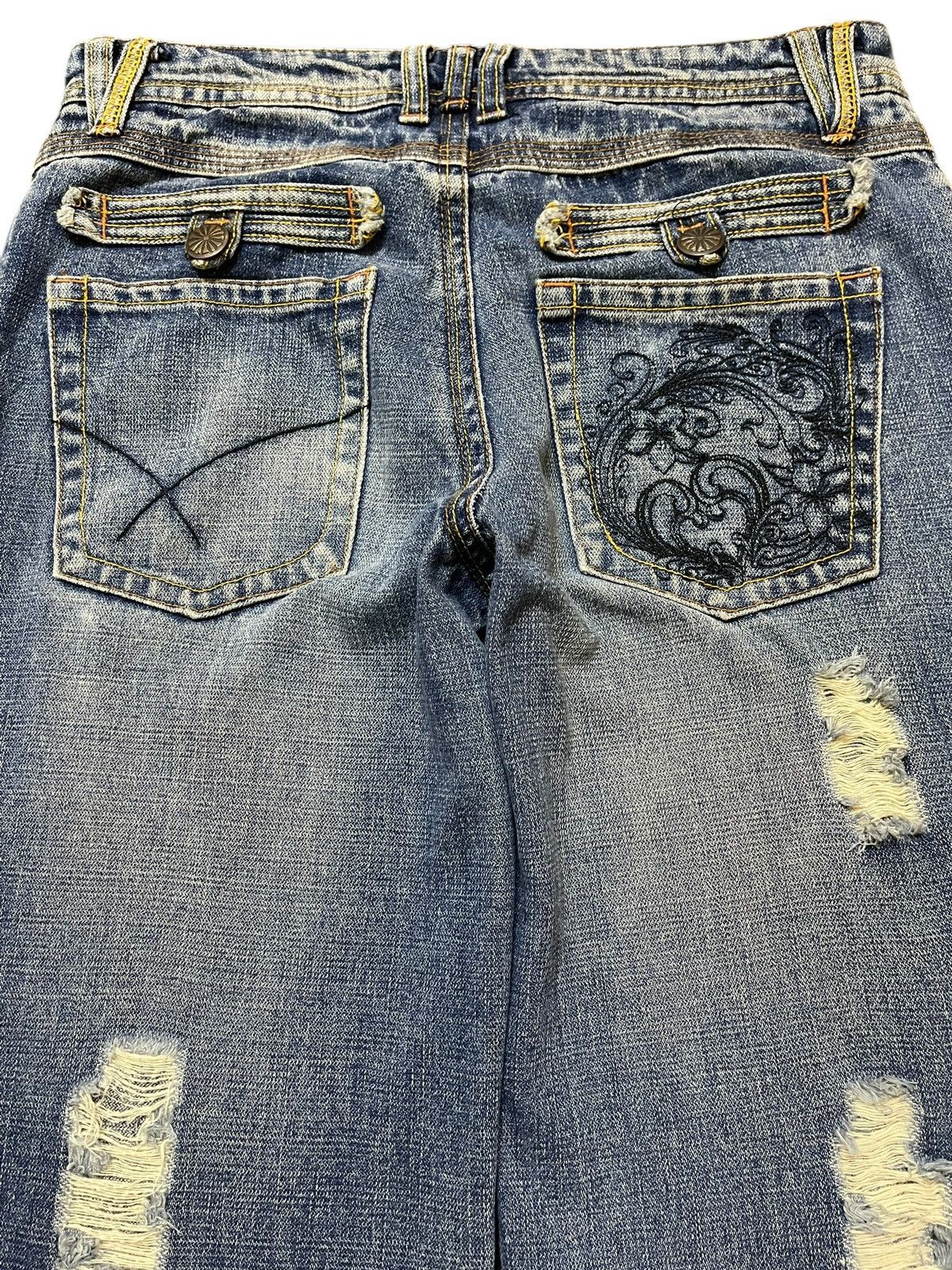 Japanese Brand Vintage Japanese Brand Blue Faded Distressed Loose Jeans Size US 30 / EU 46 - 5 Thumbnail
