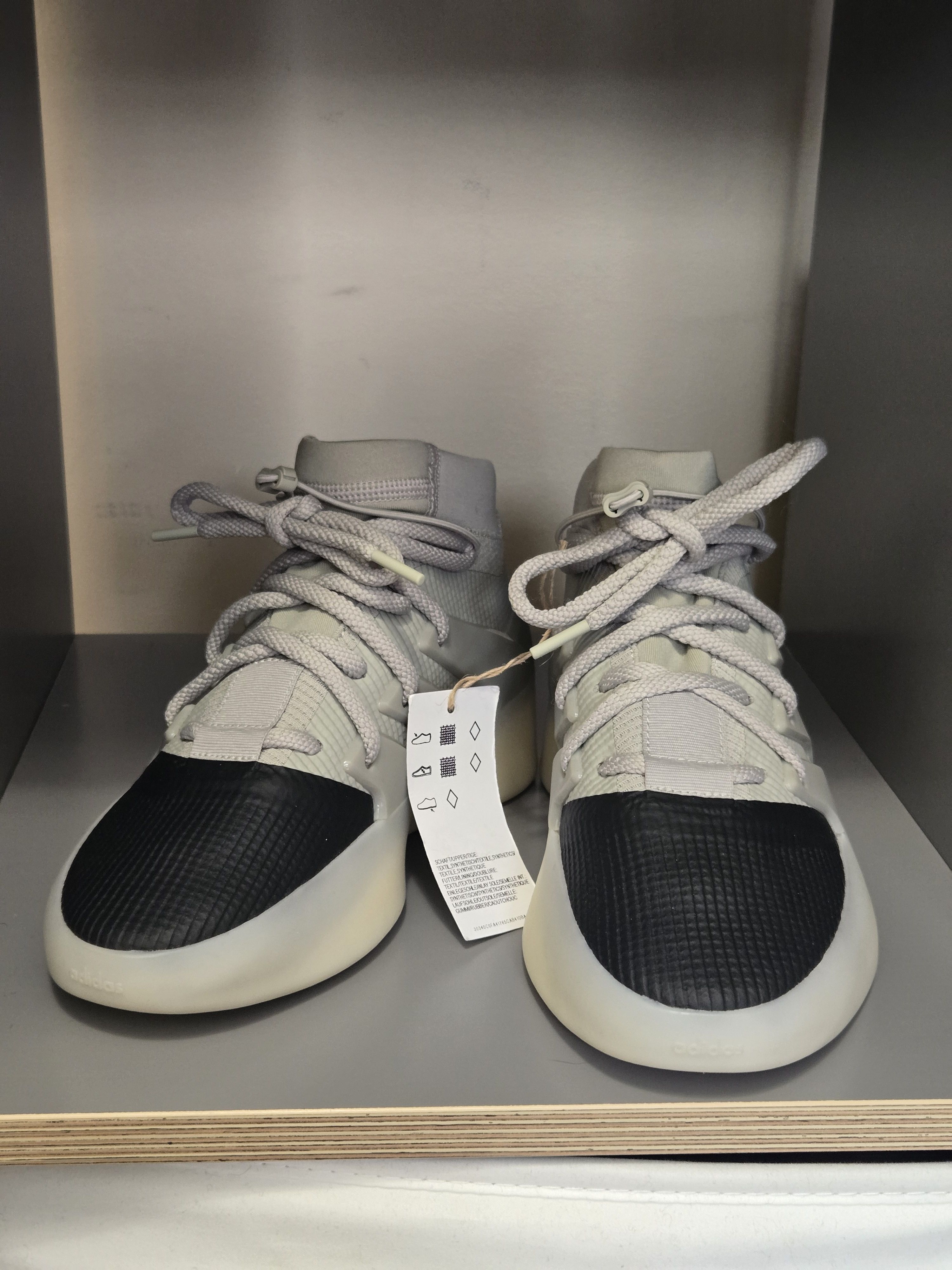Adidas × Fear of God Unisex Fear of God Athletics x adidas BASKETBALL Size US 5 / EU 37 - 3 Thumbnail