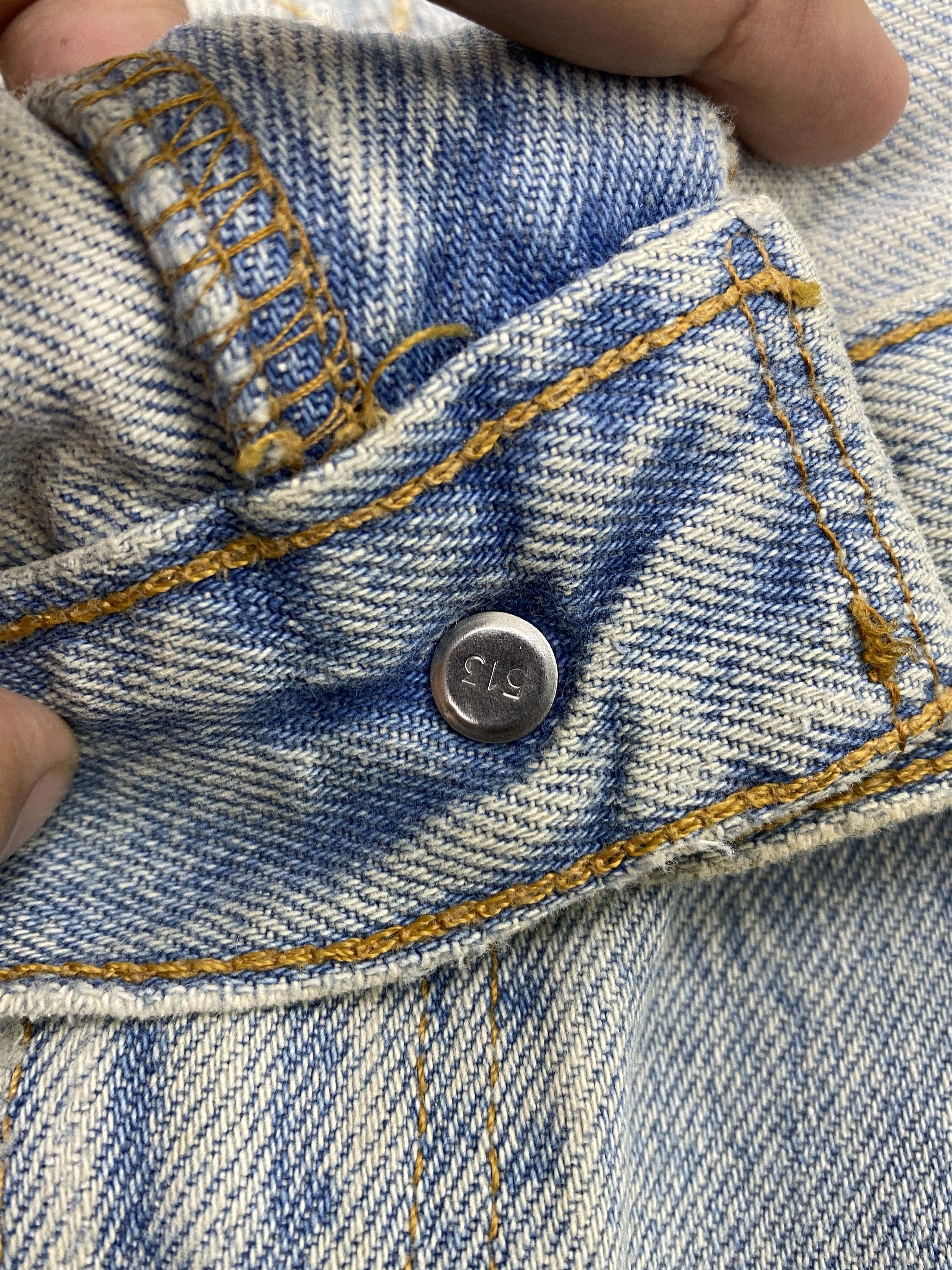 Levi's × Vintage Vintage 90s Levi's 505 Light Washed Denim Jeans Size US 35 - 12 Thumbnail