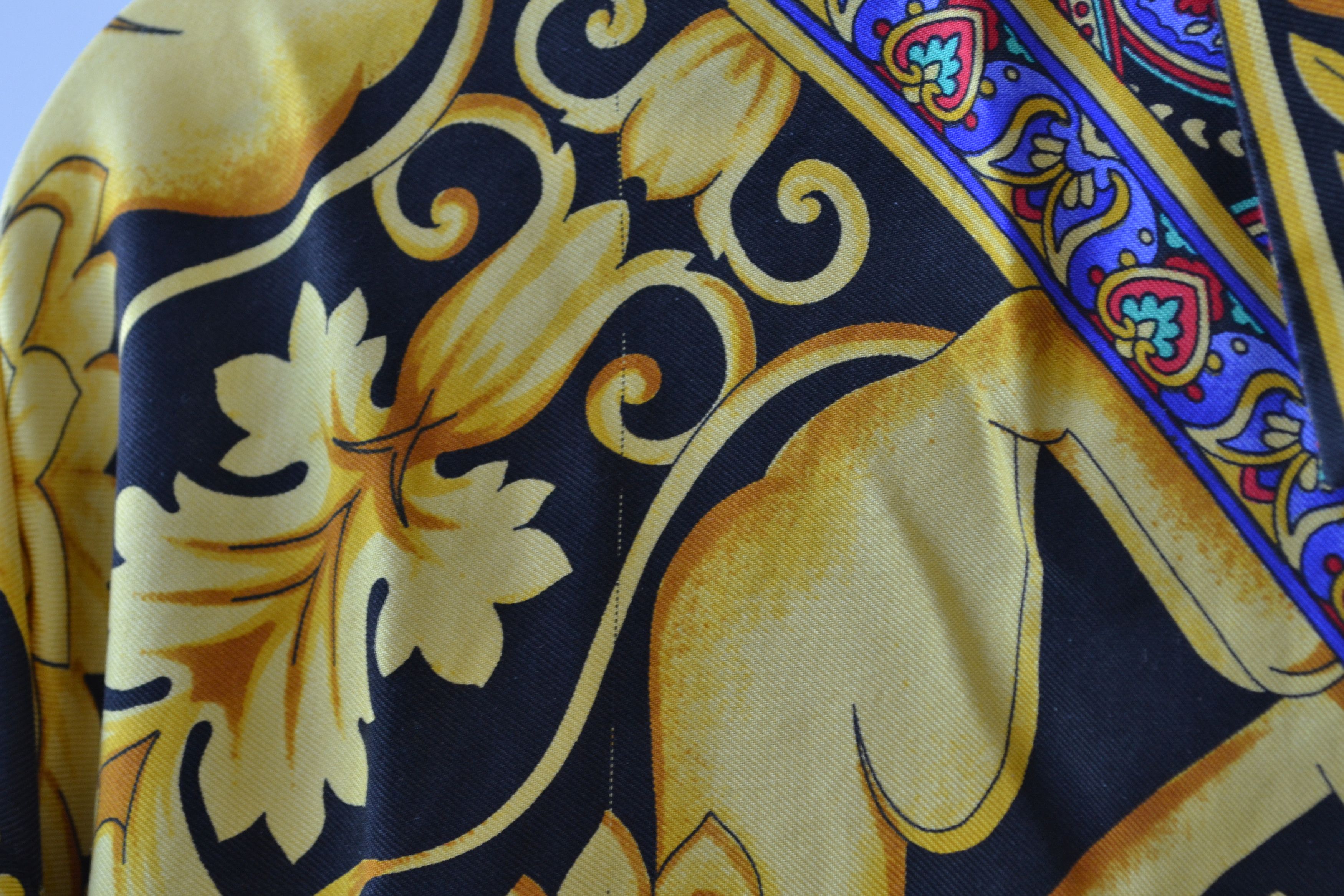 Versace VERSACE Shirt Silk Long Sleeve Baroque Printed Vintage Size US S / EU 44-46 / 1 - 11 Thumbnail