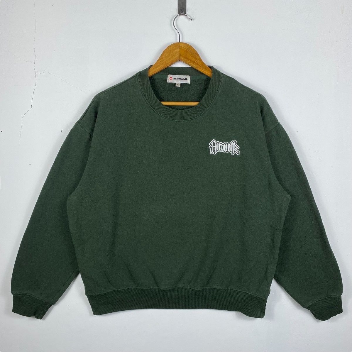 Airwalk × Vintage Vintage 00's AIRWALK SKATEBOARDS Skate Streetwear Crewneck Size US L / EU 52-54 / 3 - 5 Thumbnail