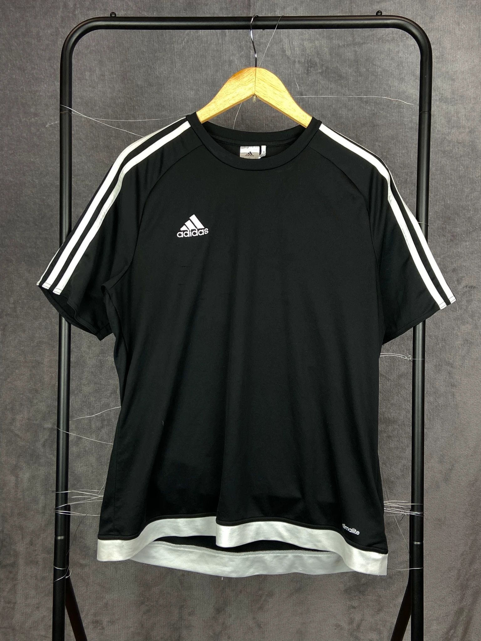 Adidas Adidas Black T-Shirt L Classic Vintage Streetwear Size US L / EU 52-54 / 3 - 1 Thumbnail