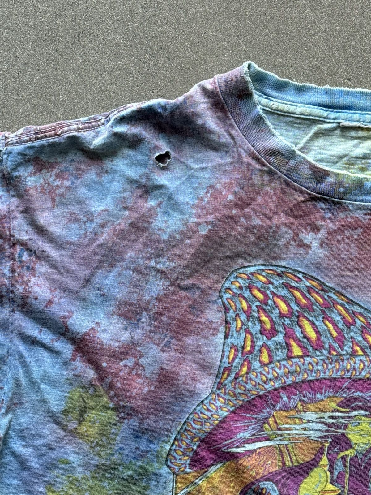 Vintage Vintage Grateful Dead, Wesley waters art, cut tag 25/28 Size US XXL / EU 58 / 5 - 5 Thumbnail