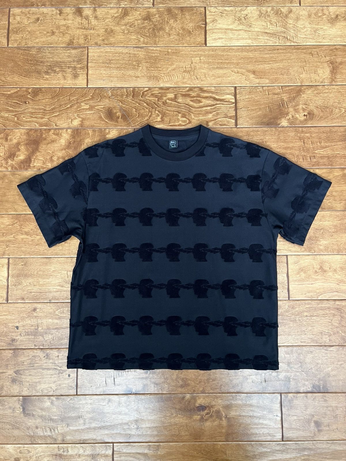 Brain Dead Brain Dead “Running Head” Textured Striped at-Shjrt size L Size US L / EU 52-54 / 3 - 1 Thumbnail