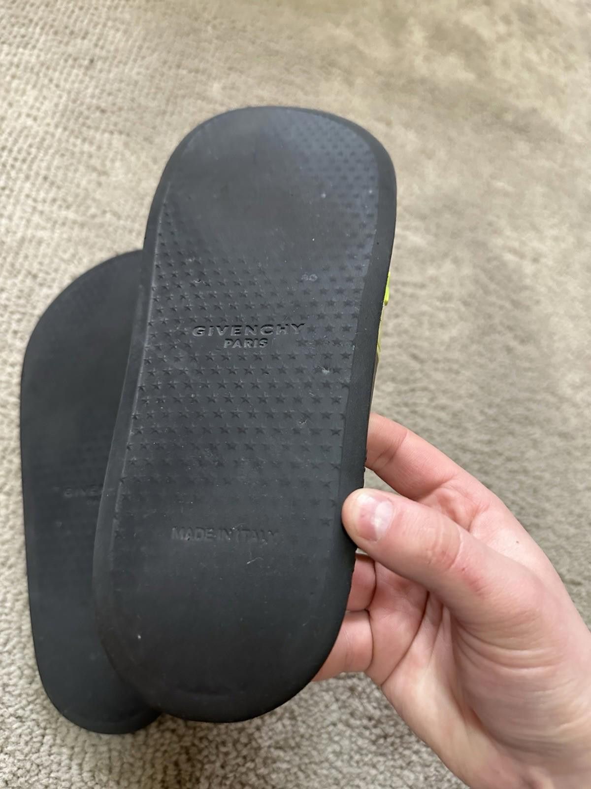 Givenchy Givenchy Yellow & Black Logo Flat Slides Size US 10 / EU 43 - 5 Thumbnail