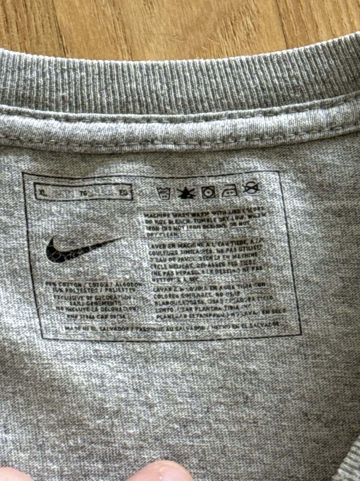 Nike 00s Nike Vintage T-Shirt Big Logo Triball Tee Swoosh Size US XL / EU 56 / 4 - 12 Thumbnail