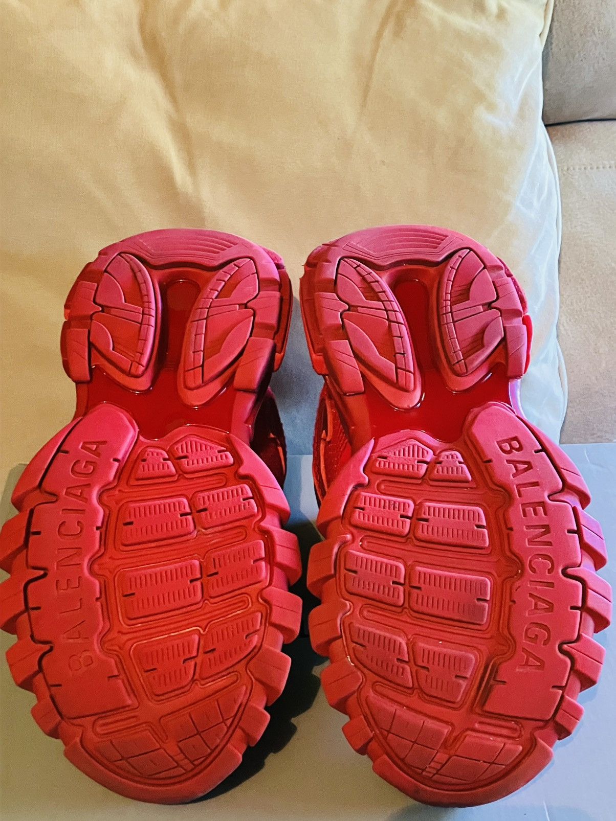 Balenciaga Baenciaga track runner 3 red size 43 US 10 Size US 10 / EU 43 - 6 Thumbnail