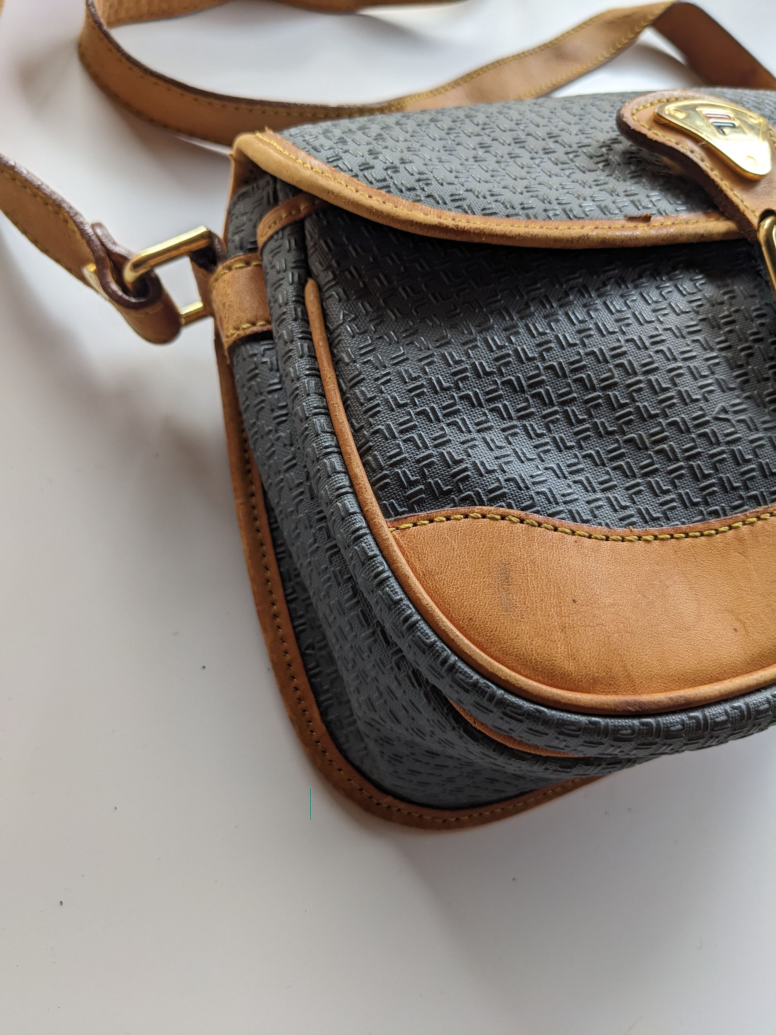 Fila Vintage Fila monogram leather monogram Size ONE SIZE - 6 Thumbnail