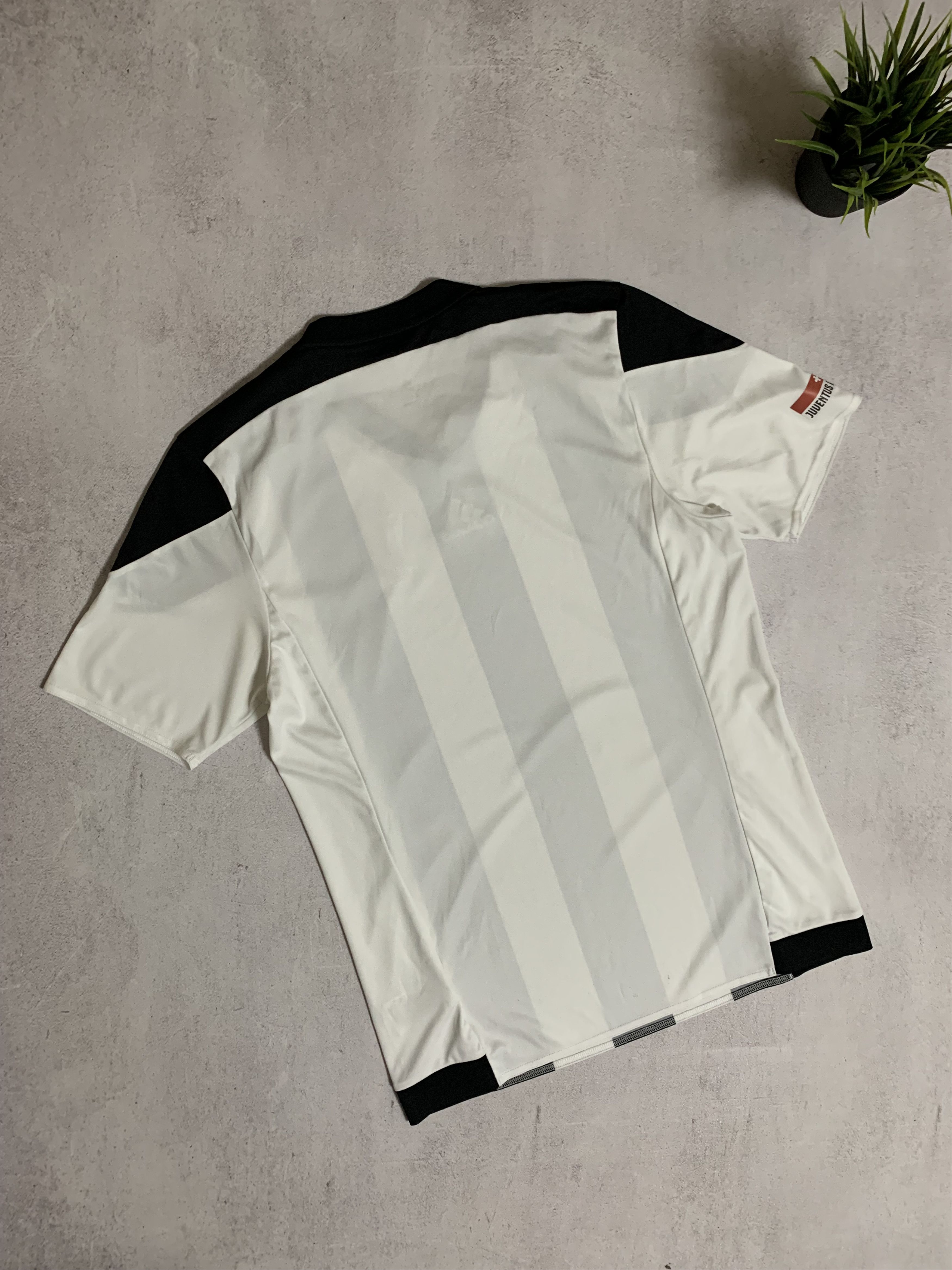 Adidas × Vintage Adidas Juventus Jersey T Shirt 2016 Blockcore Y2K Size US M / EU 48-50 / 2 - 6 Thumbnail