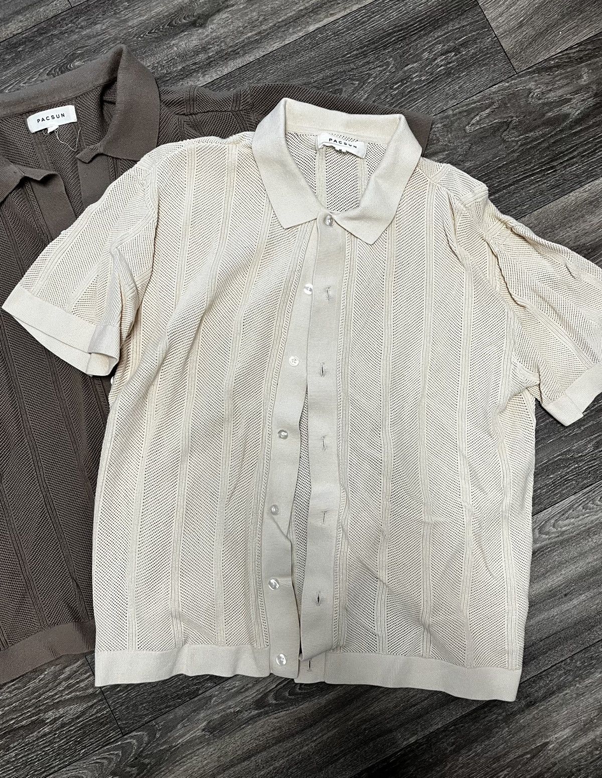 Pacsun 2 pack of pacsun button ups Size US M / EU 48-50 / 2 - 2 Thumbnail