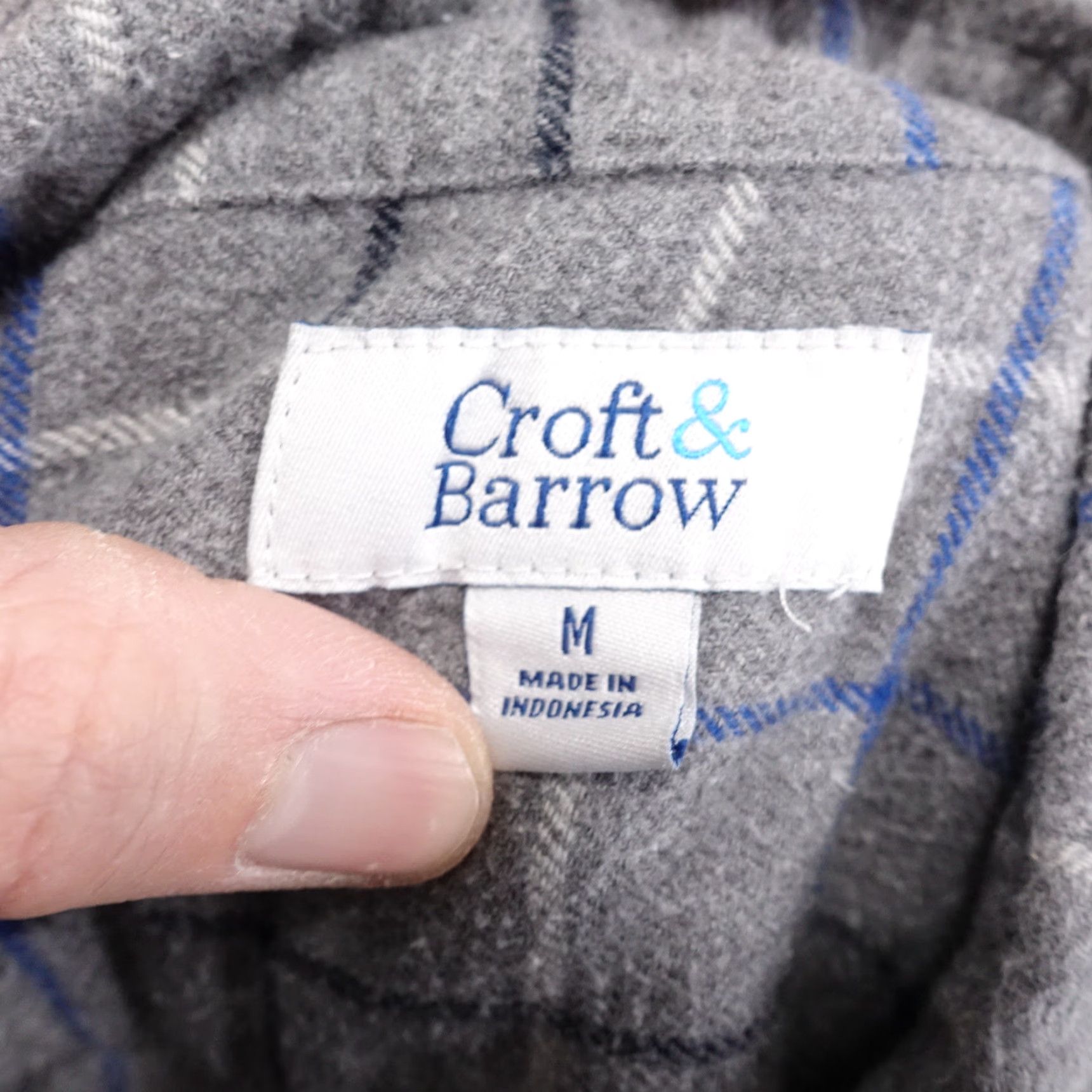 Croft & Barrow CROFT & BARROW GREY CHECK FLANNEL BUTTON DOWN SHIRT MENS SIZE M MEDIUM Size US M / EU 48-50 / 2 - 6 Thumbnail