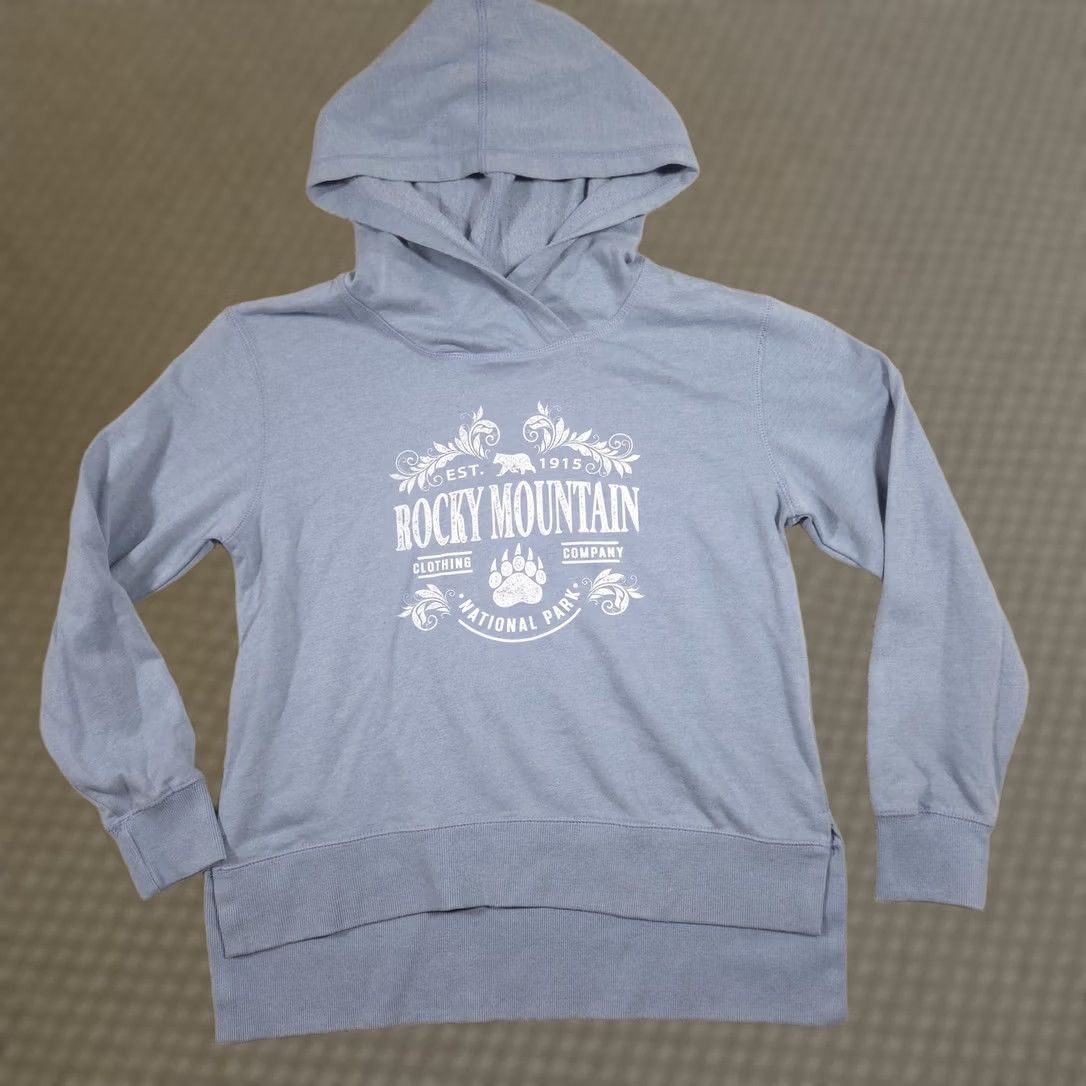 Vintage RetroVision Apparel Hoodie Womens L Blue Rocky Mountain Pullover Sweatshirt Graphic Print Pockets Crew Neck Fleece Polyester Long Sleeve Size L / US 10 / IT 46 - 1 Thumbnail