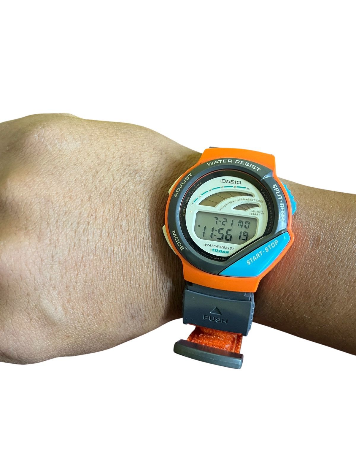 レアヴィンテージNIKE TRIAX ARMORED2 ORANGE DIAL Nike Vintage NIKE TRIAX ARMORED II ORANGE DIAL | Grailed