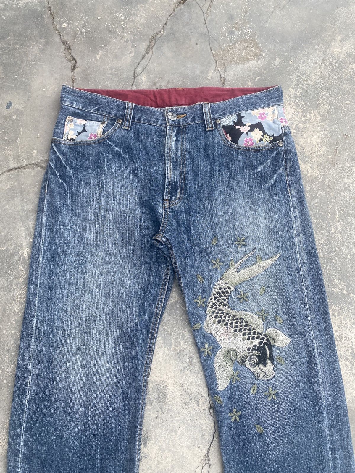 Karakuri Tamashii Vintage JAPAN KOI Distressed Jeans Size US 33 - 2 Thumbnail