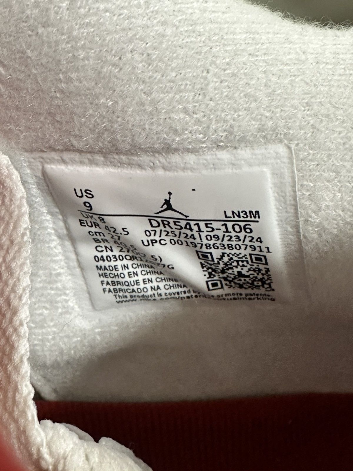 Nike Jordan 4 f&f varsity red Size US 9 / EU 42 - 9 Thumbnail