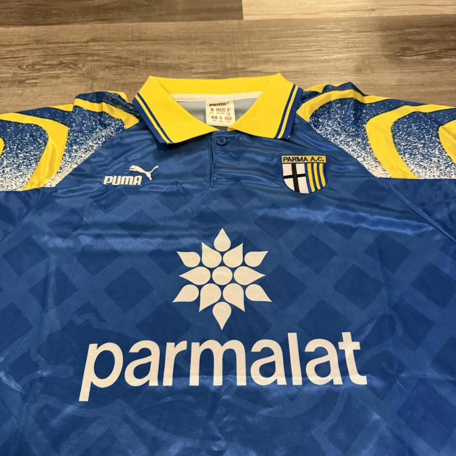 Puma Vintage puma Parma AC Italy parmalat soccer jersey 90s XXL Size US XXL / EU 58 / 5 - 2 Thumbnail