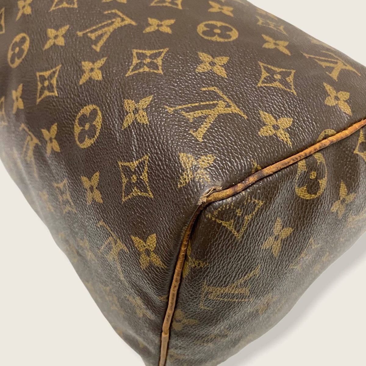 Louis Vuitton ‼️LASTDROP‼️ AUTHENTIC LOUIS VUITTON MONOGRAM SPEEDY 30 BAG Size ONE SIZE - 16 Thumbnail
