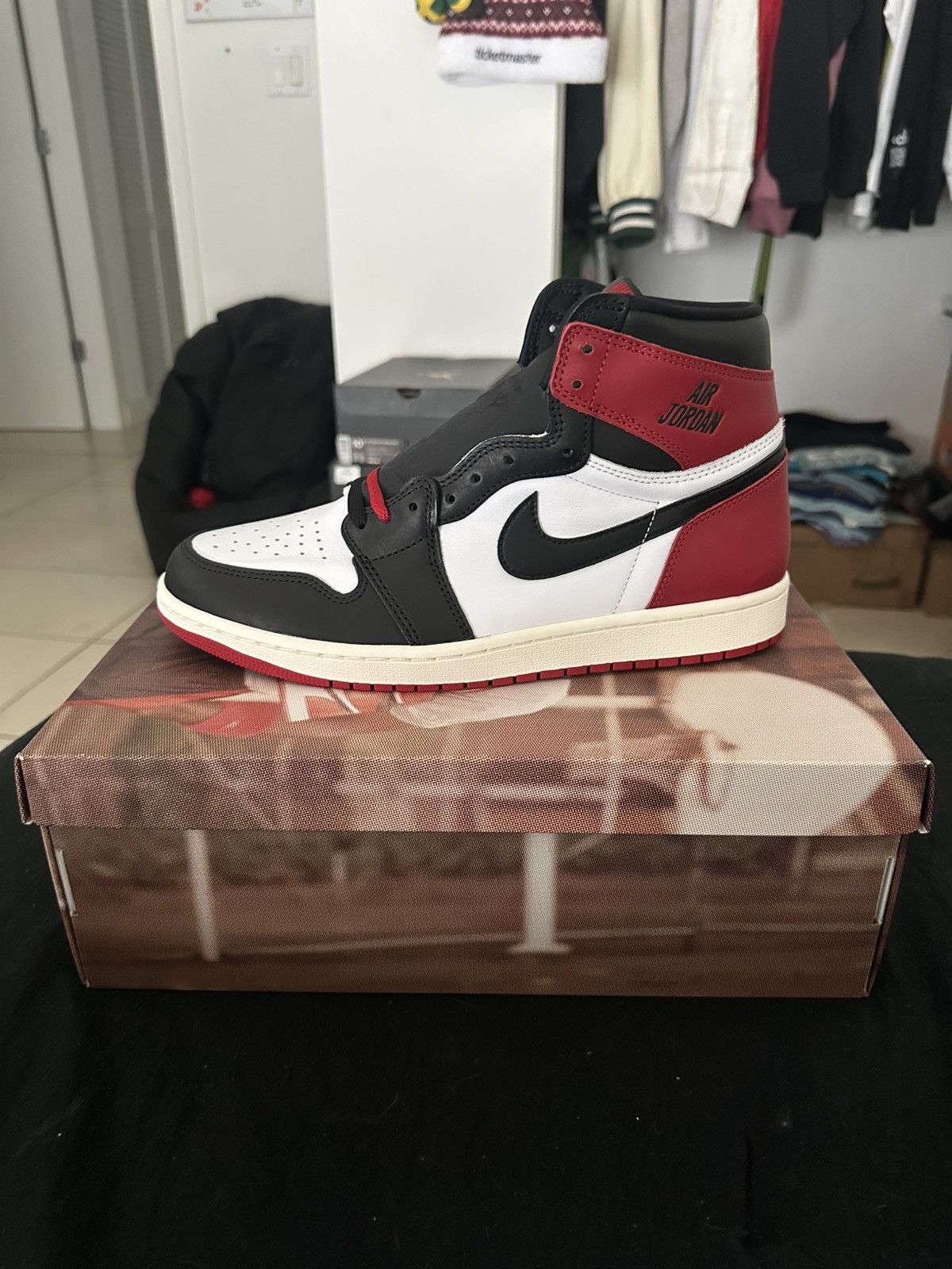Nike Jordan 1 Black Toe Reimagined Size US 10.5 / EU 43-44 - 2 Thumbnail