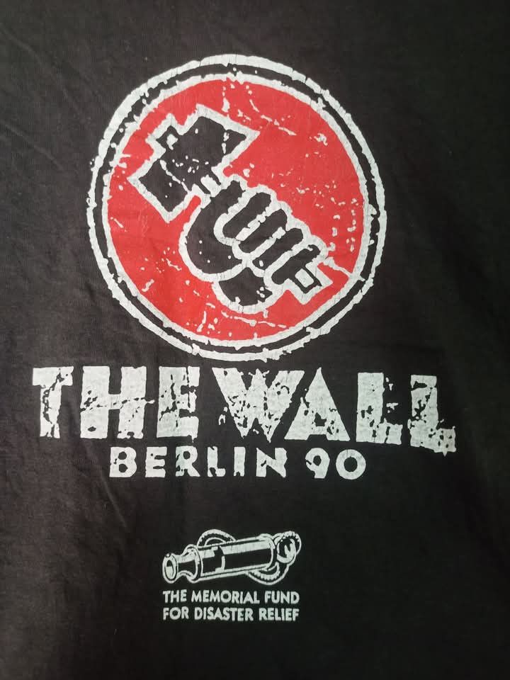 Band Tees × Vintage Vintage Pink Floyd The Wall Live Berlin 1990 Size US XL / EU 56 / 4 - 6 Thumbnail