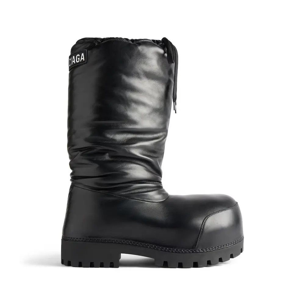 o1w1db11225 Alaska High Boots in Black