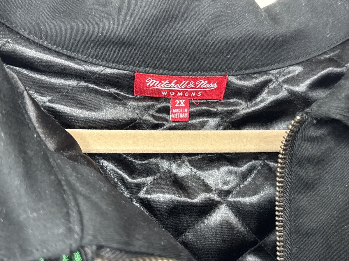 Mitchell & Ness Mitchell & Ness Boston Celtics Black FullZip Mechanic Jacket Size US XL / EU 56 / 4 - 2 Thumbnail
