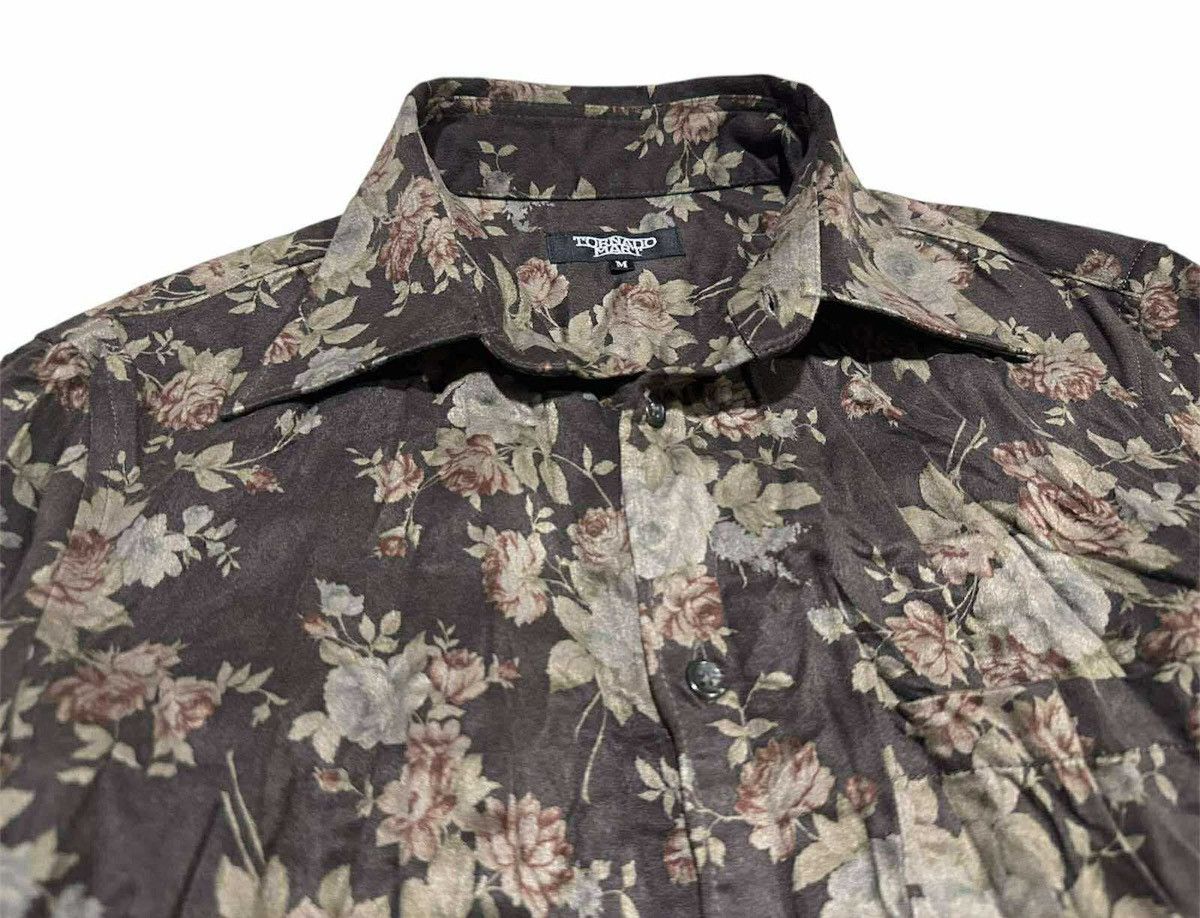 Tornado Mart 🔥Y2K Vintage Tornado Mart Shirt Wrinkled Floral Overprint Size US M / EU 48-50 / 2 - 3 Thumbnail