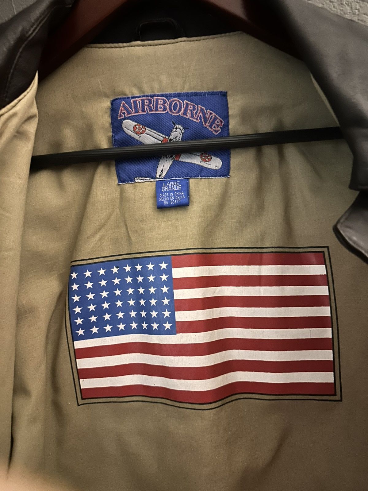 Vintage Vintage Airborne Pilot Leather Jacket Size US L / EU 52-54 / 3 - 3 Thumbnail