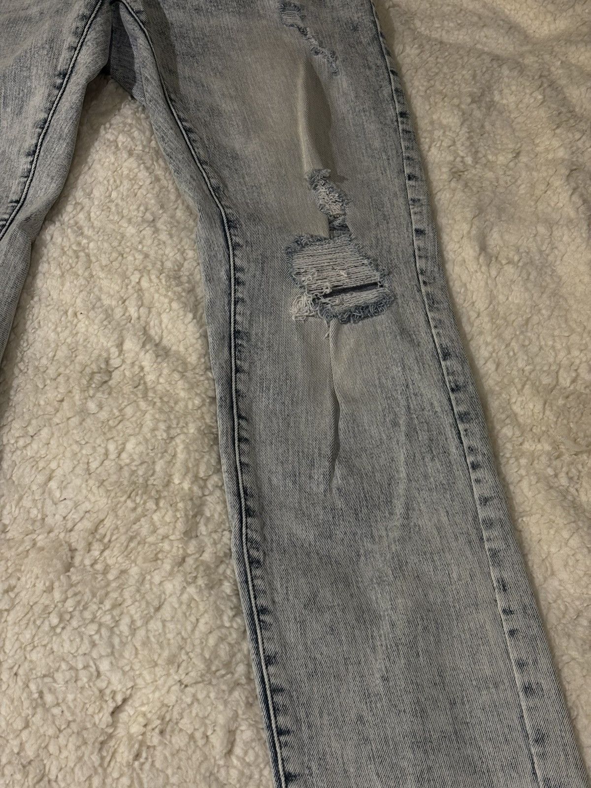 American Eagle Outfitters Men’s distressed jeans.2926 Size US 31 - 4 Thumbnail