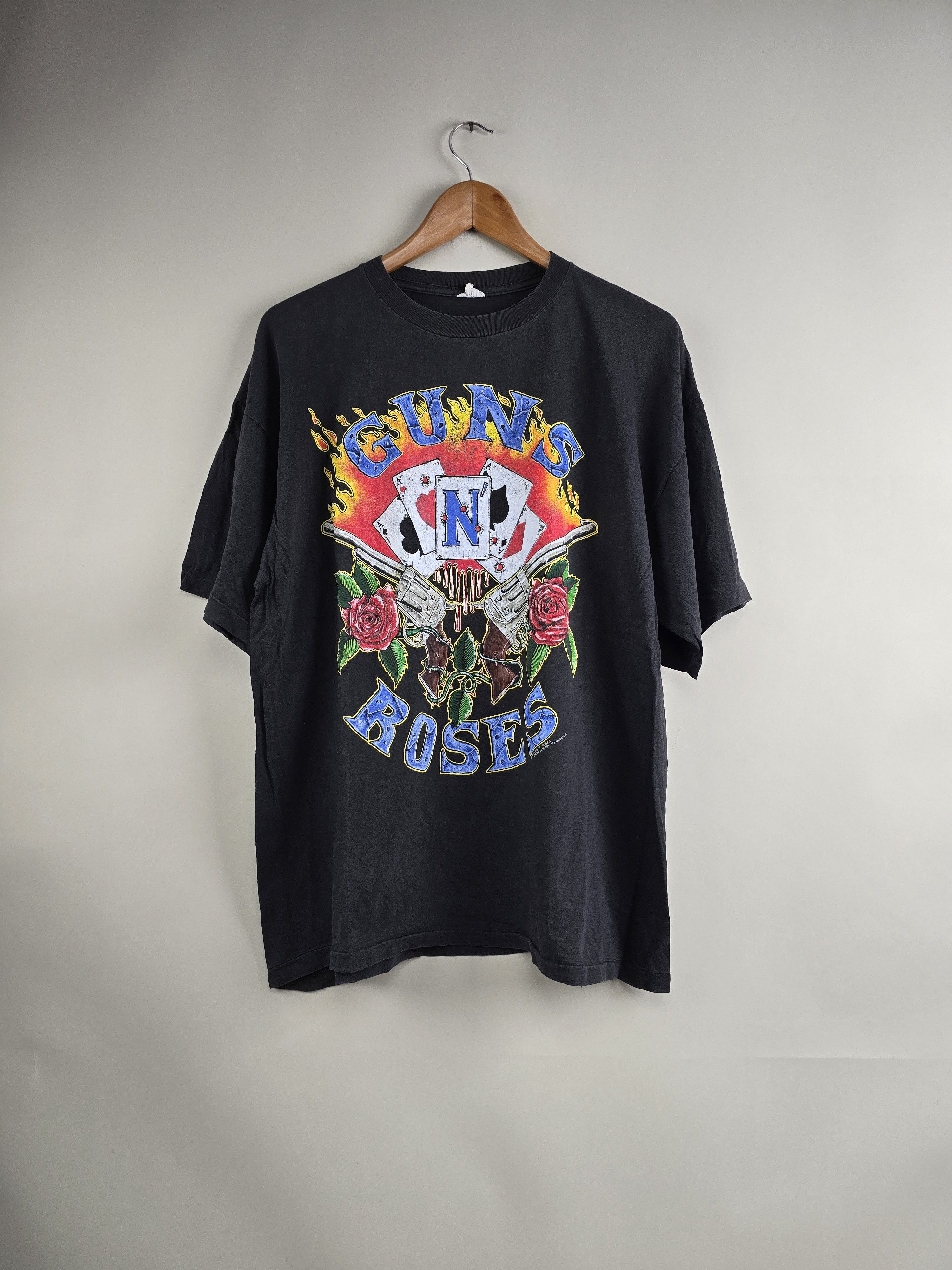 image of Band Tees x Guns N Roses 1991 Guns N Roses Use Your Illusion Tour XL 22.5" 28" in Black, Men's