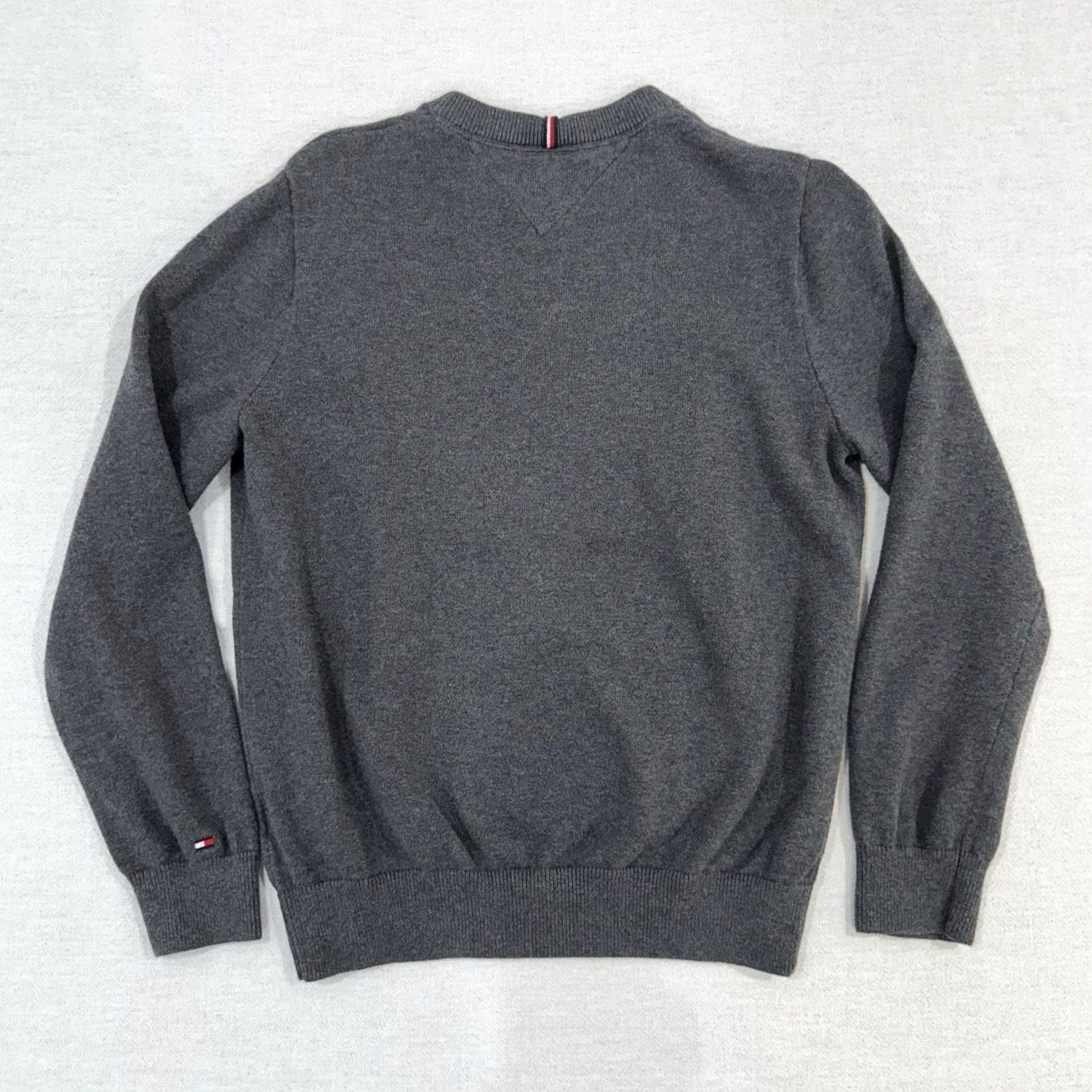 Tommy Hilfiger VINTAGE Tommy Hilfiger Knit Crewneck Sweater Unisex Adults Small Gray Cable-Knit Logo 90s Timeless Pullover Size US S / EU 44-46 / 1 - 3 Thumbnail