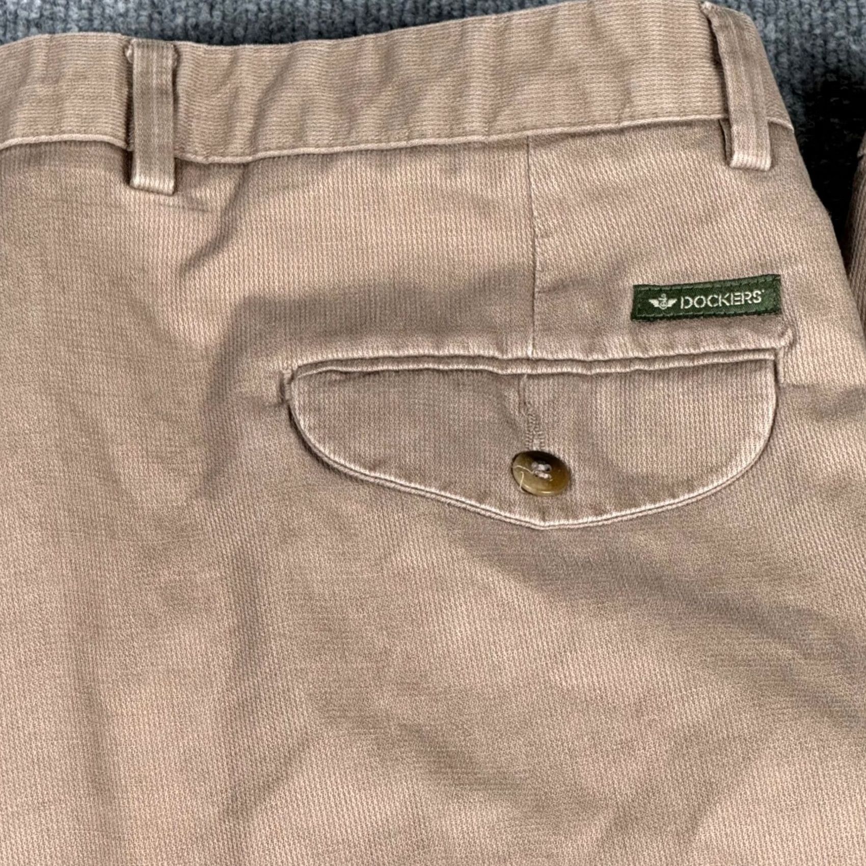 Dockers VINTAGE Dockers Pants Khaki Corduroy Relaxed Fit Pleated 38x30 Waist 36 Y2K 90s Mens Size US 36 / EU 52 - 2 Thumbnail
