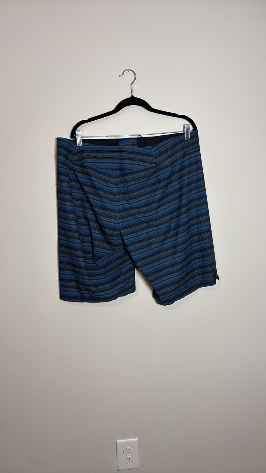 Lululemon Lululemon Current State Board Shorts Size US 38 / EU 54 - 4 Thumbnail