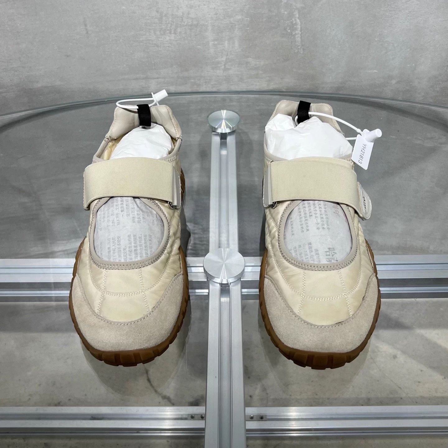 Miu Miu Miu Miu 25ss TYRE Velcro Mary Jane Ballet Flat 37EU Size US 6 / IT 36 - 1 Thumbnail