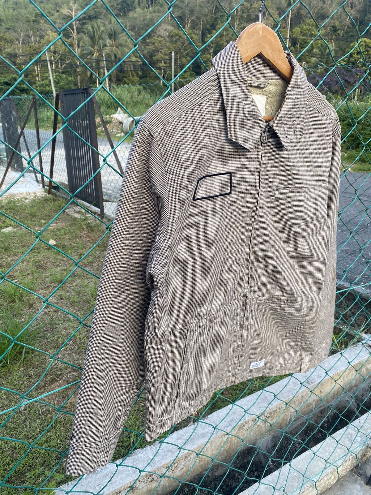 Neighborhood Neighborhood Type Urban/Garment Houndstooth Jacket Size US M / EU 48-50 / 2 - 4 Thumbnail