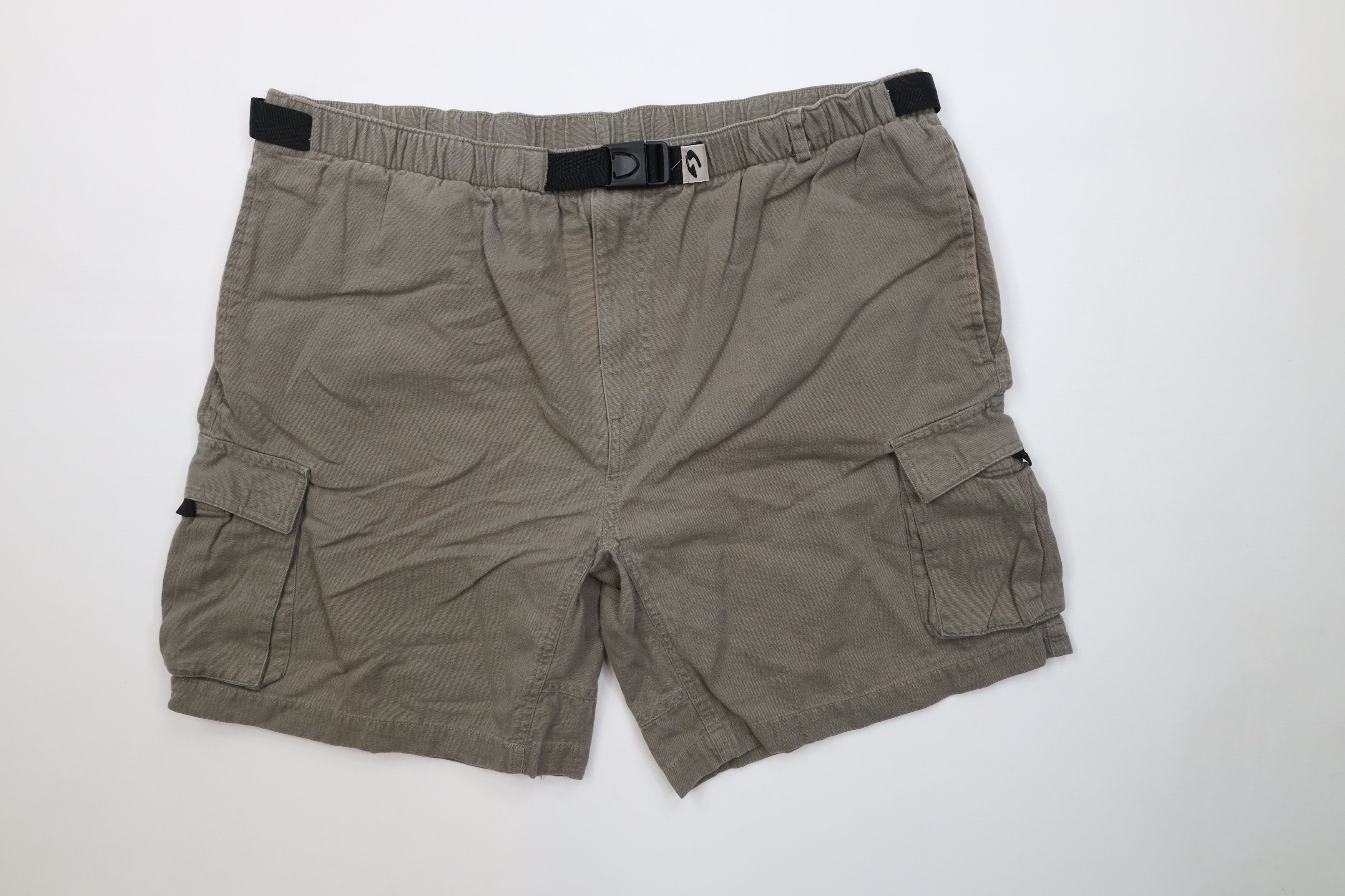 Vintage Vintage 90s Streetwear Belted Above Knee Cargo Shorts Green Size US 34 / EU 50 - 1 Thumbnail