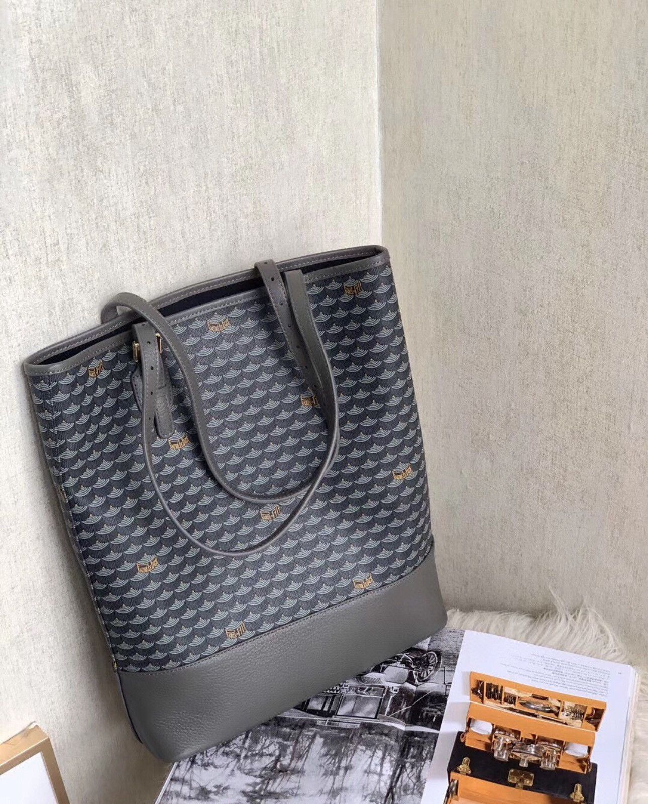 Faure Le Page Faure Le Page Daily Battle Vertical Tote Bag | Grey/Charcoal Size ONE SIZE - 2 Thumbnail
