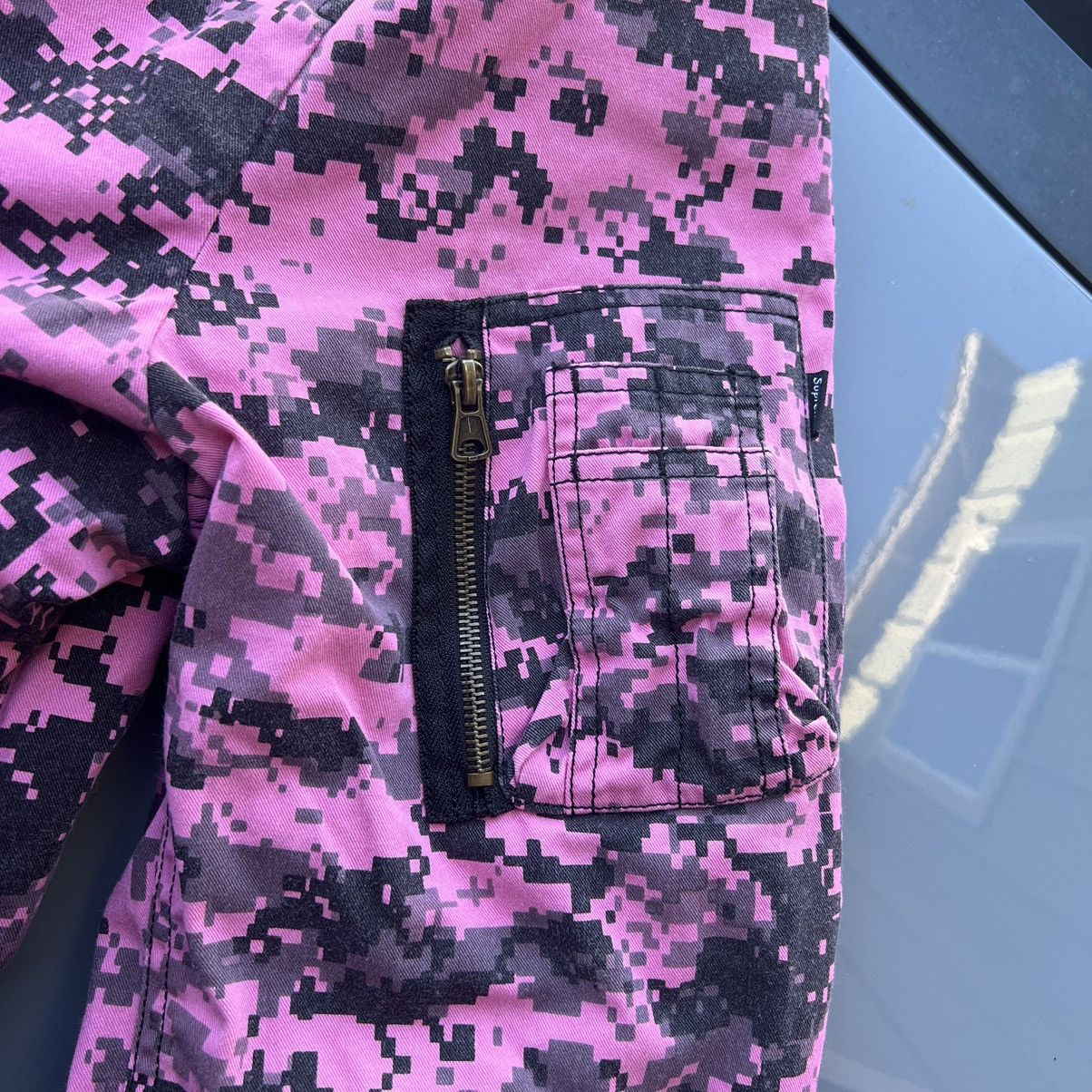 Supreme Supreme Digi Camo Size US M / EU 48-50 / 2 - 11 Thumbnail