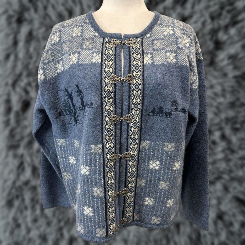 Vintage VINTAGE Woolrich Cardigan Sweater Women M Blue Wool Knit Latch Closures Size M / US 6-8 / IT 42-44 - 1 Thumbnail
