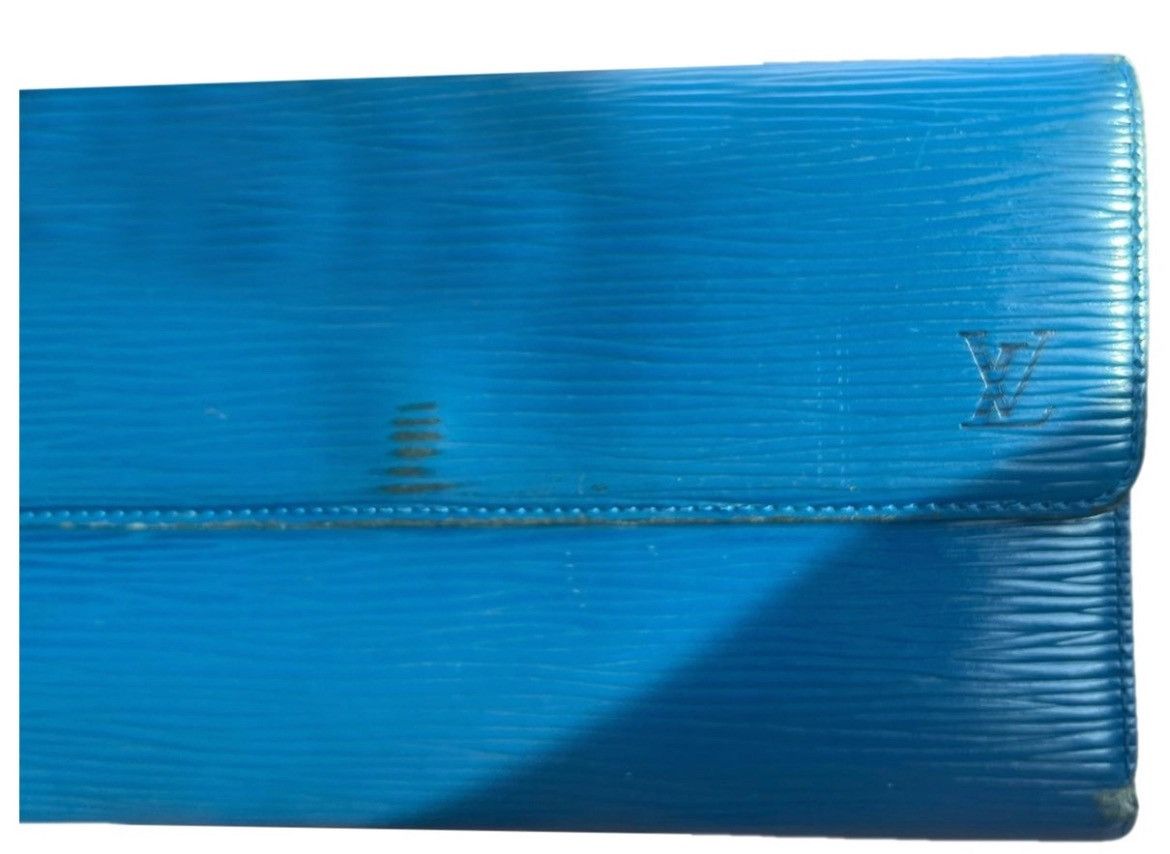 Louis Vuitton Lv blue epi wallet Size ONE SIZE - 1 Thumbnail