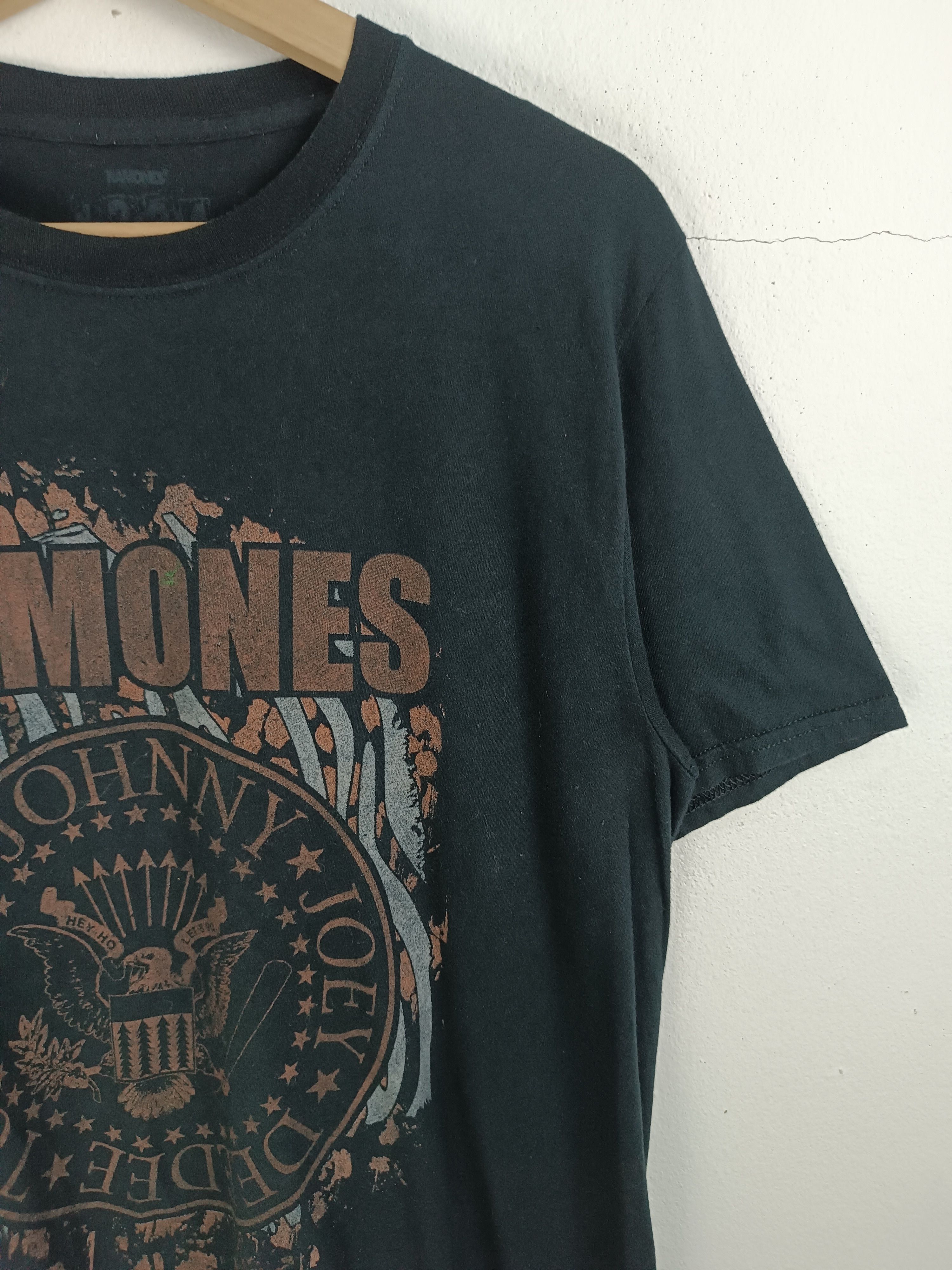 Vintage VINTAGE RAMONES PUNK CLASSIC LOGO TEE RANCID GREENDAY SUM41 Size US M / EU 48-50 / 2 - 6 Thumbnail