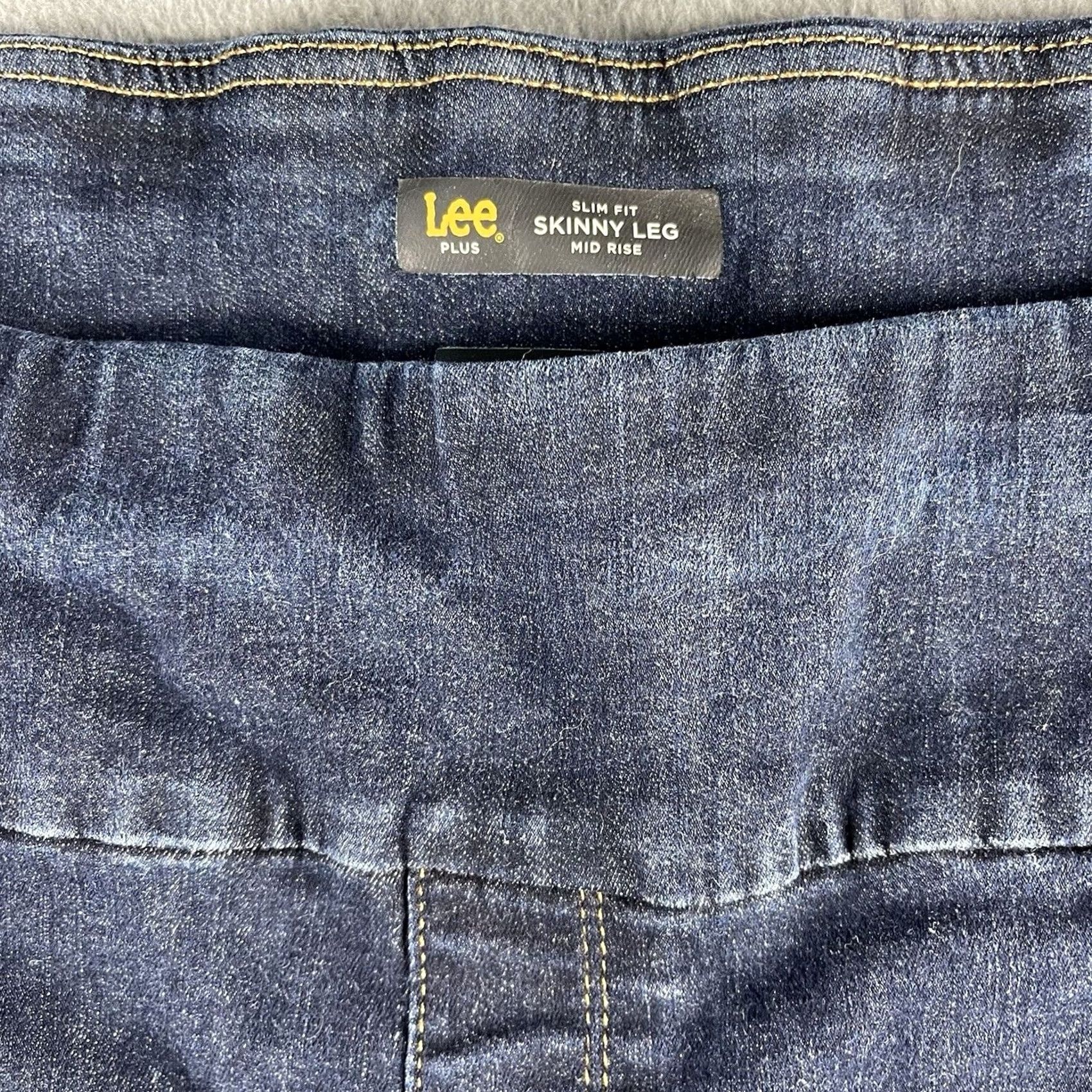 Lee Lee Plus Skinny Jeans Medium Wash Womens Pull-On Denim Size 40" / US 18 - 2 Thumbnail